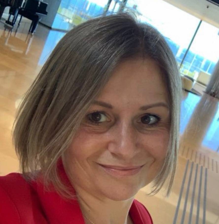 Iryna, 42